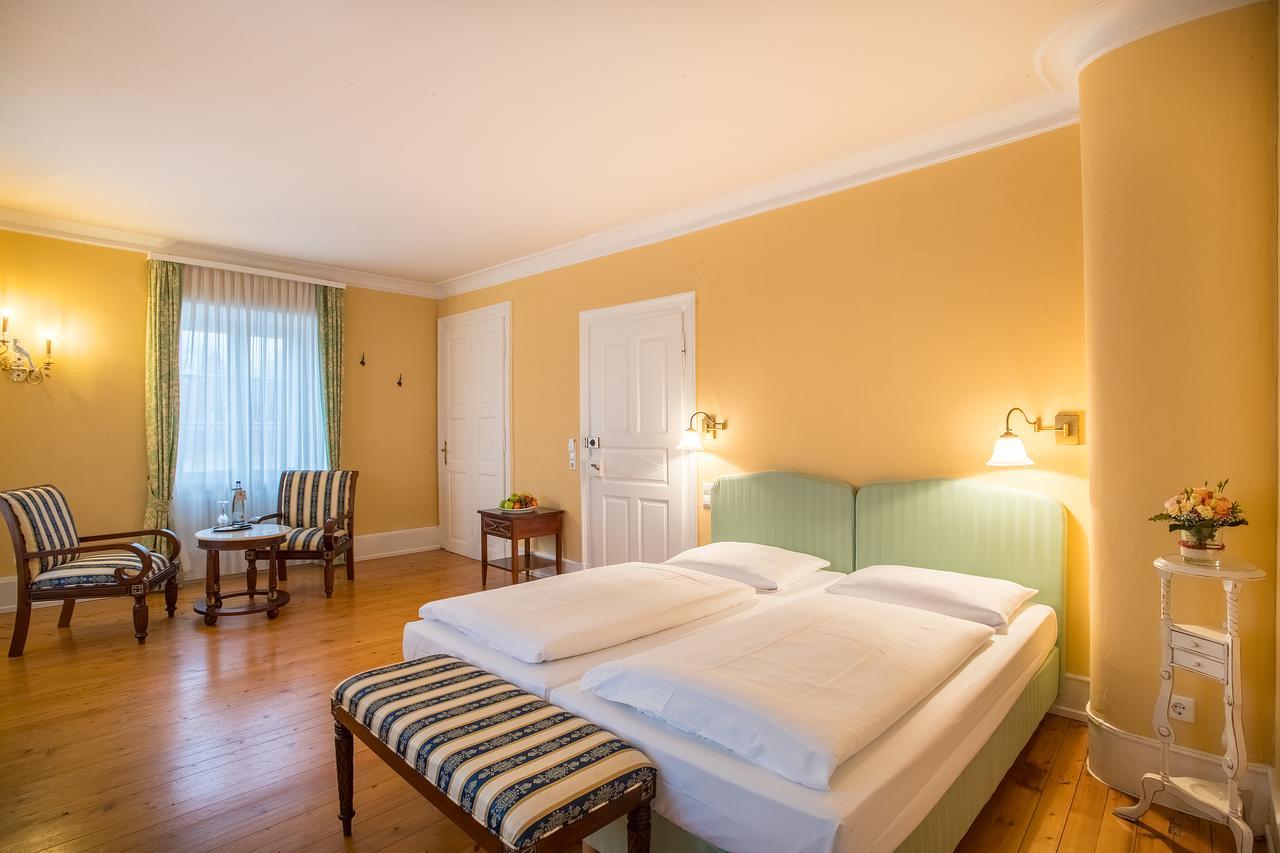 Schlosshotel Neckarbischofsheim Exterior foto