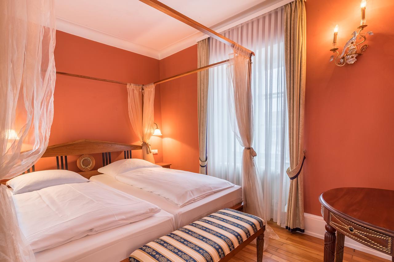 Schlosshotel Neckarbischofsheim Exterior foto