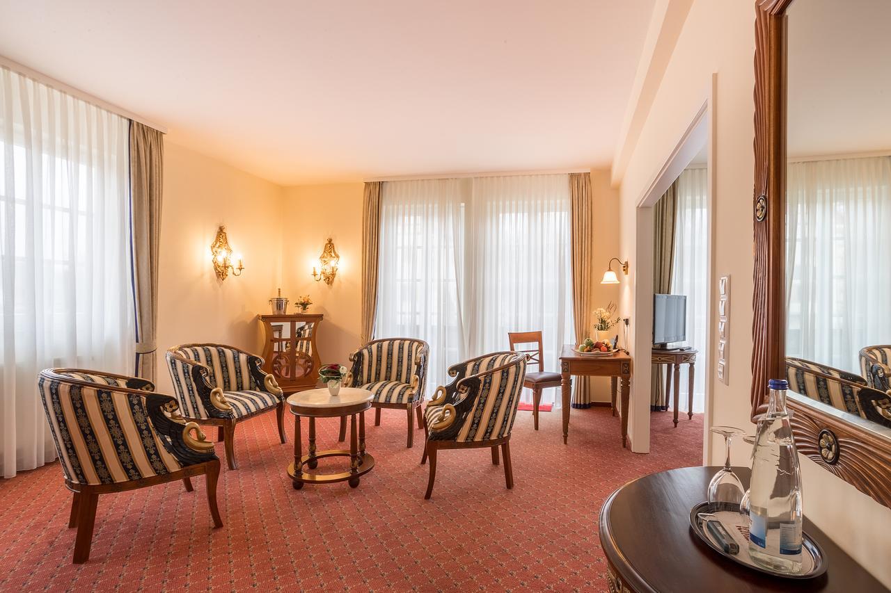 Schlosshotel Neckarbischofsheim Exterior foto