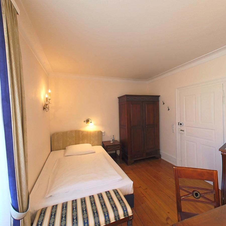 Schlosshotel Neckarbischofsheim Exterior foto